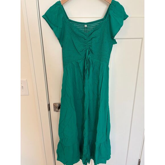 Women’s Green Smocked Boho Maxi Dress Short Sleeve Size M NWT - Picture 1 of 9
